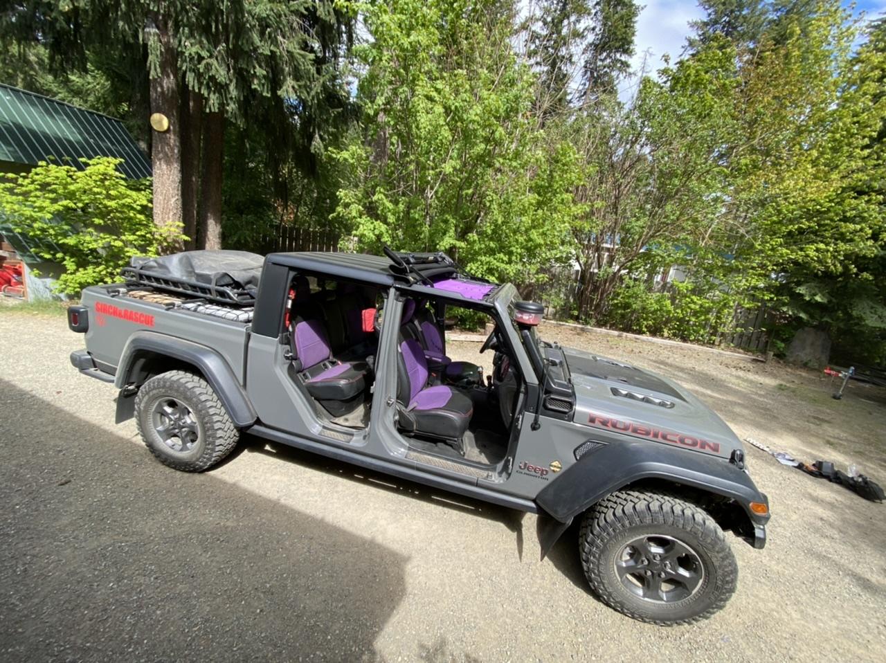 Jeep Gladiator "Accent color" trend? 0194BD59-9806-4BF9-9856-CB34C2D2A5C9
