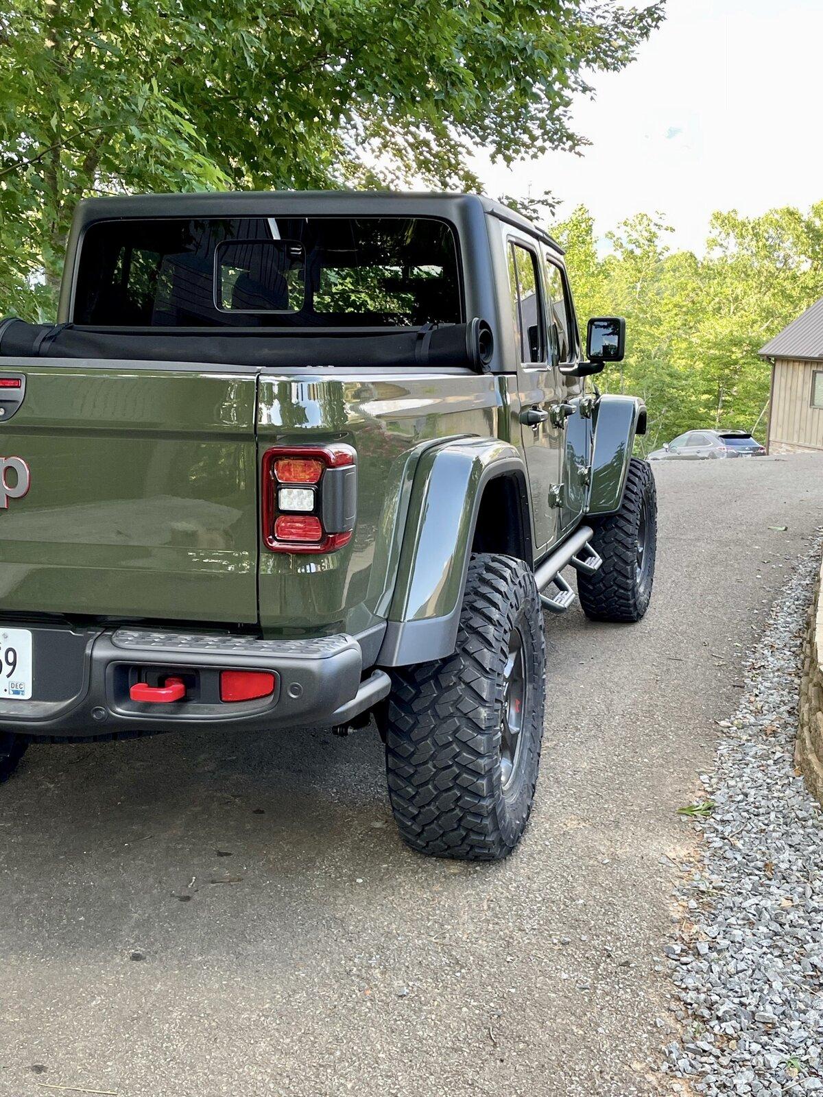 Jeep Gladiator SARGE GREEN Gladiator club ECF1FFD1-3116-438E-8ACD-5ADE08D35EC6