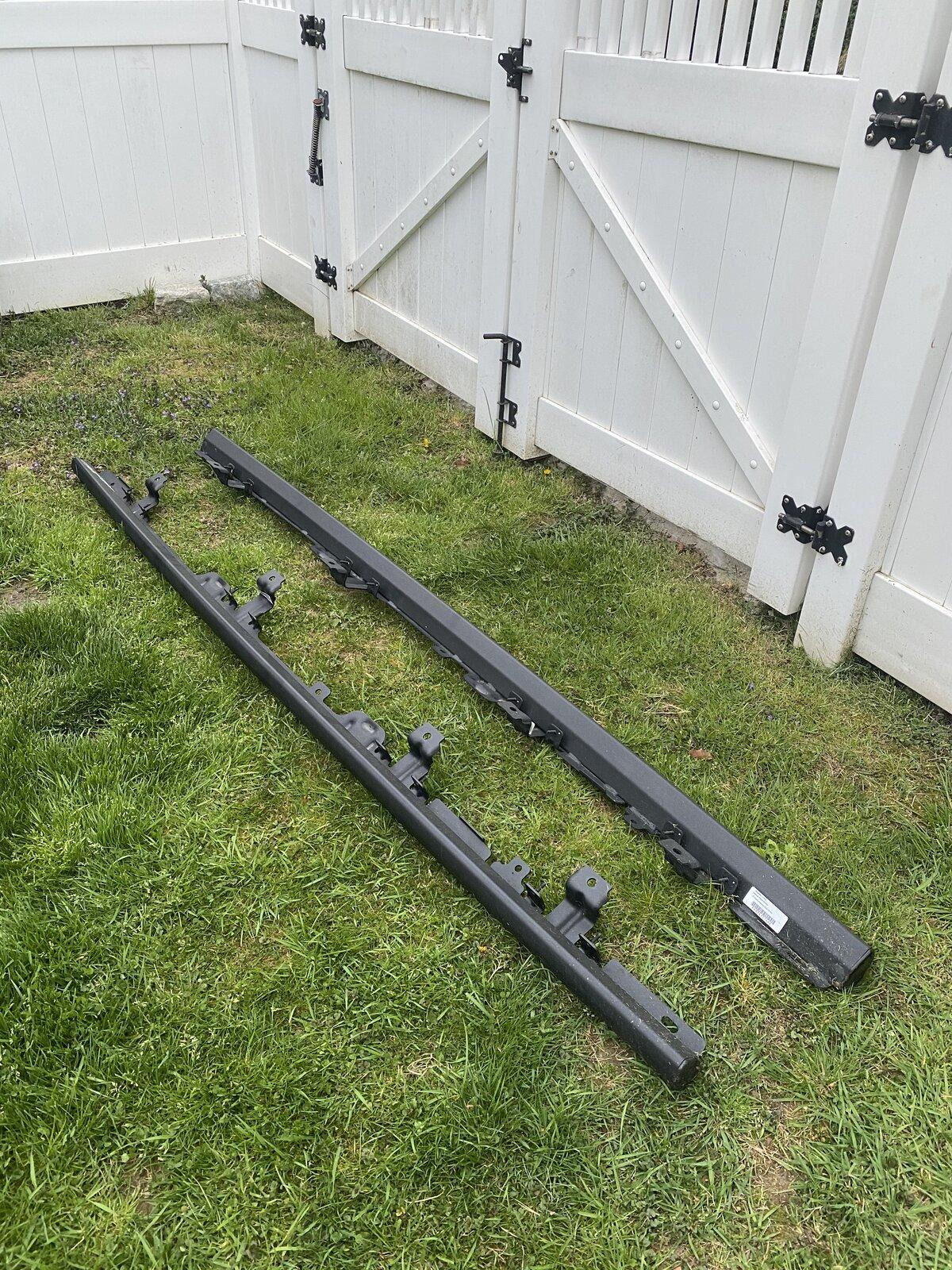 Jeep Gladiator Rubicon rock sliders DB3806E4-93C9-4067-AFB0-3A3F00E4BEAF