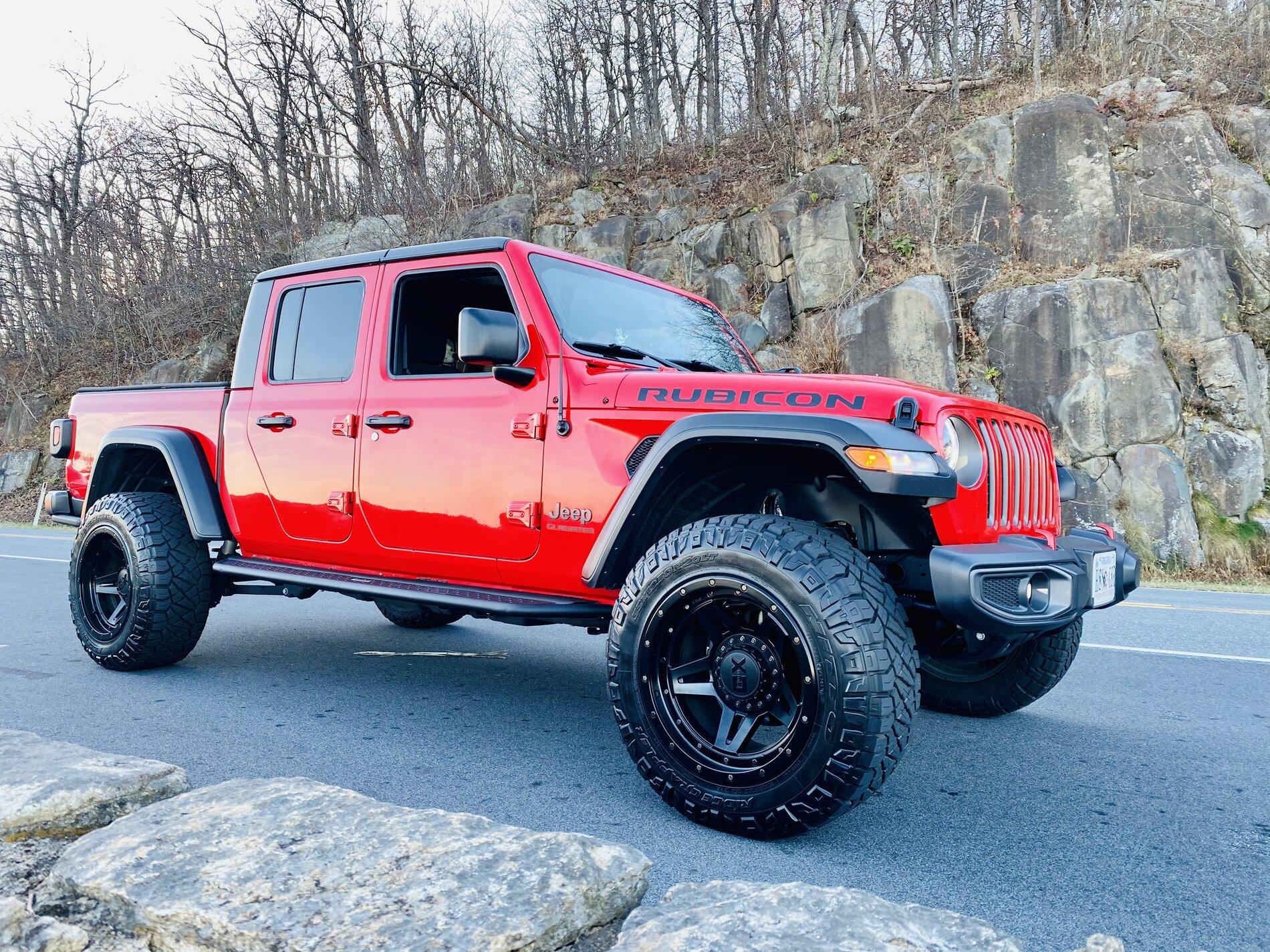 Jeep Gladiator FIRECRACKER RED Gladiator JT Club 5E45A2B9-34A8-45C2-8018-43C8BCA4A295
