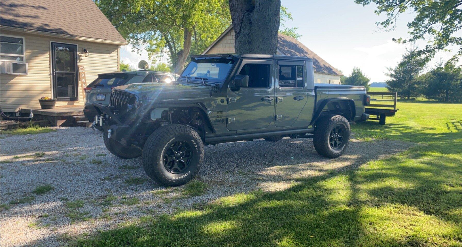 Jeep Gladiator WILLYS Edition Gladiator JT Club 0CAD4A64-2DAB-4017-B094-F818CB25C347