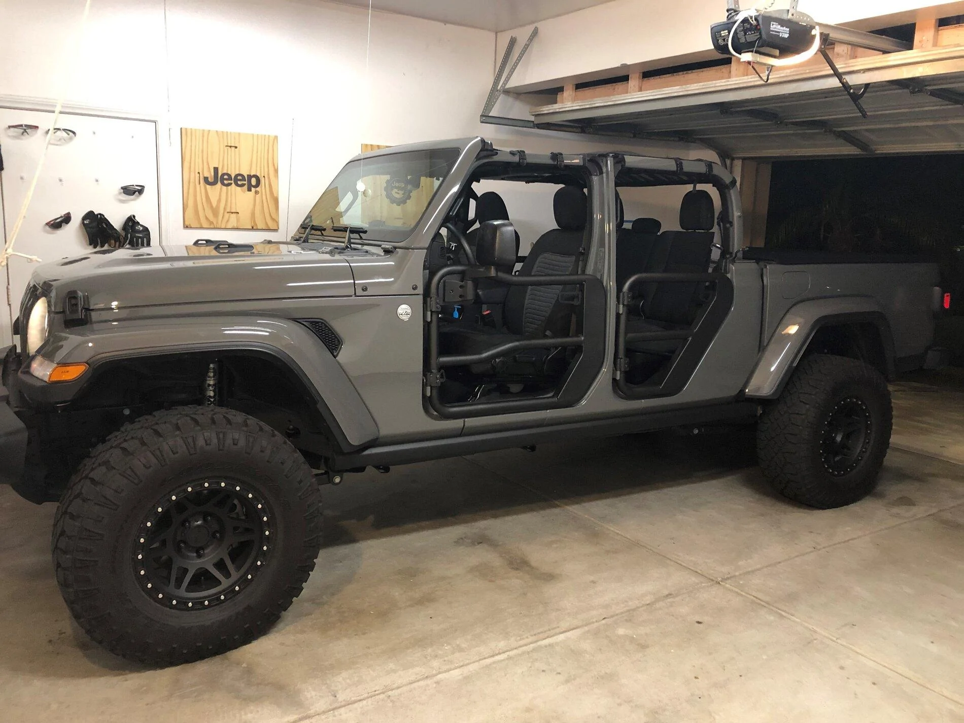 Jeep Gladiator STING GRAY Gladiator JT Club meximus doors