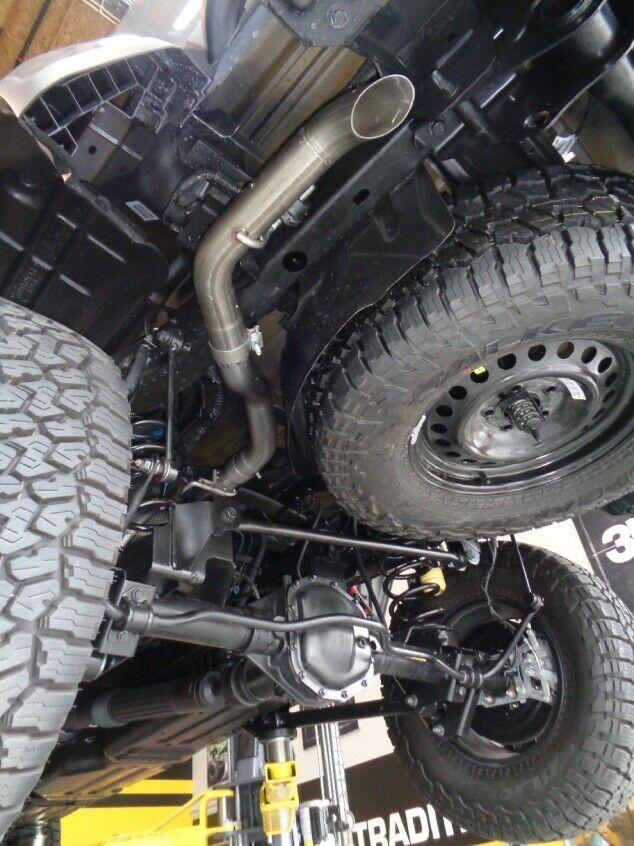 Jeep Gladiator Which Way Does The Spare Wheel and Tire Face While Mounted? s-l1600