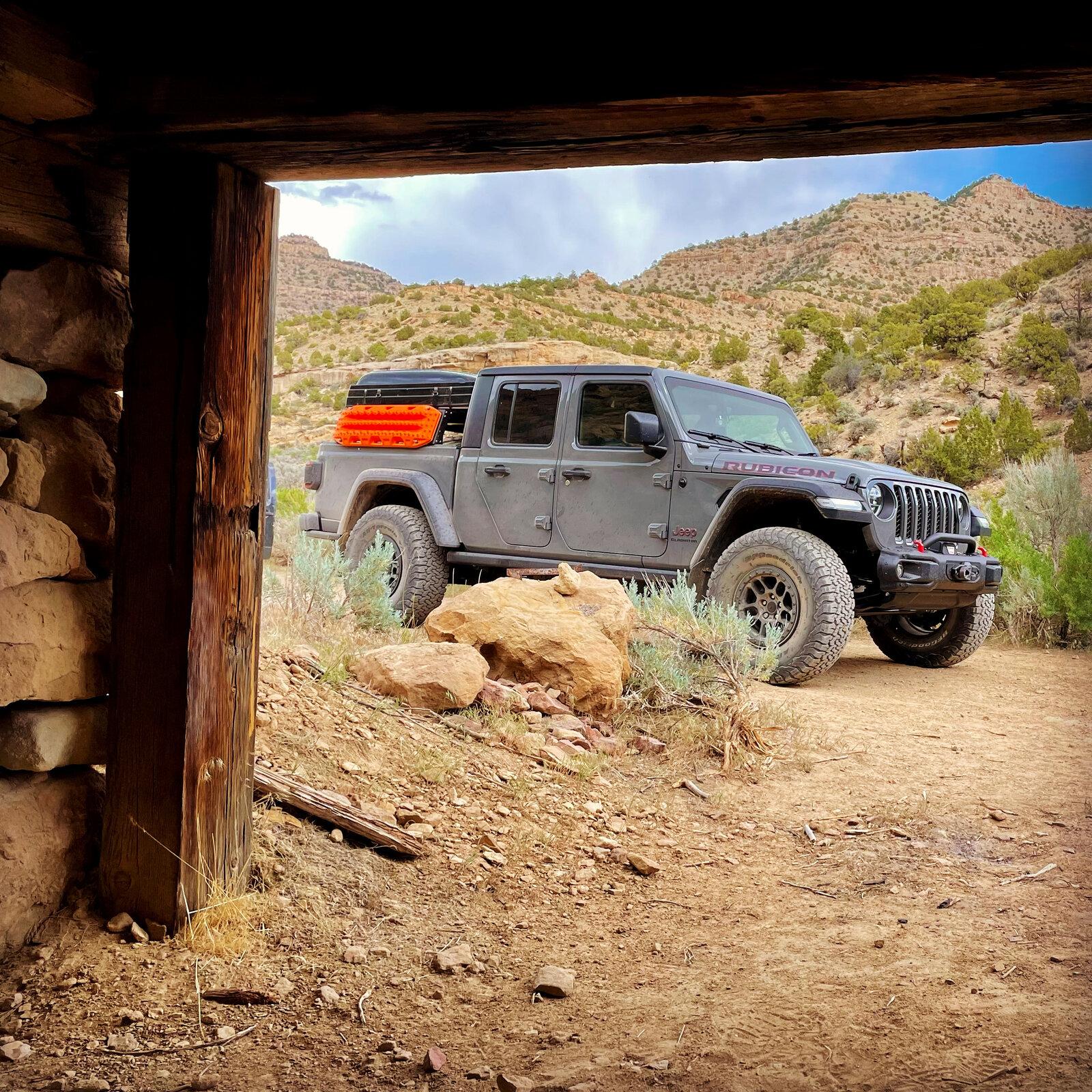 Jeep Gladiator STING GRAY Gladiator JT Club 424F4AAE-F25F-42C9-AD60-37B85E1A7E36