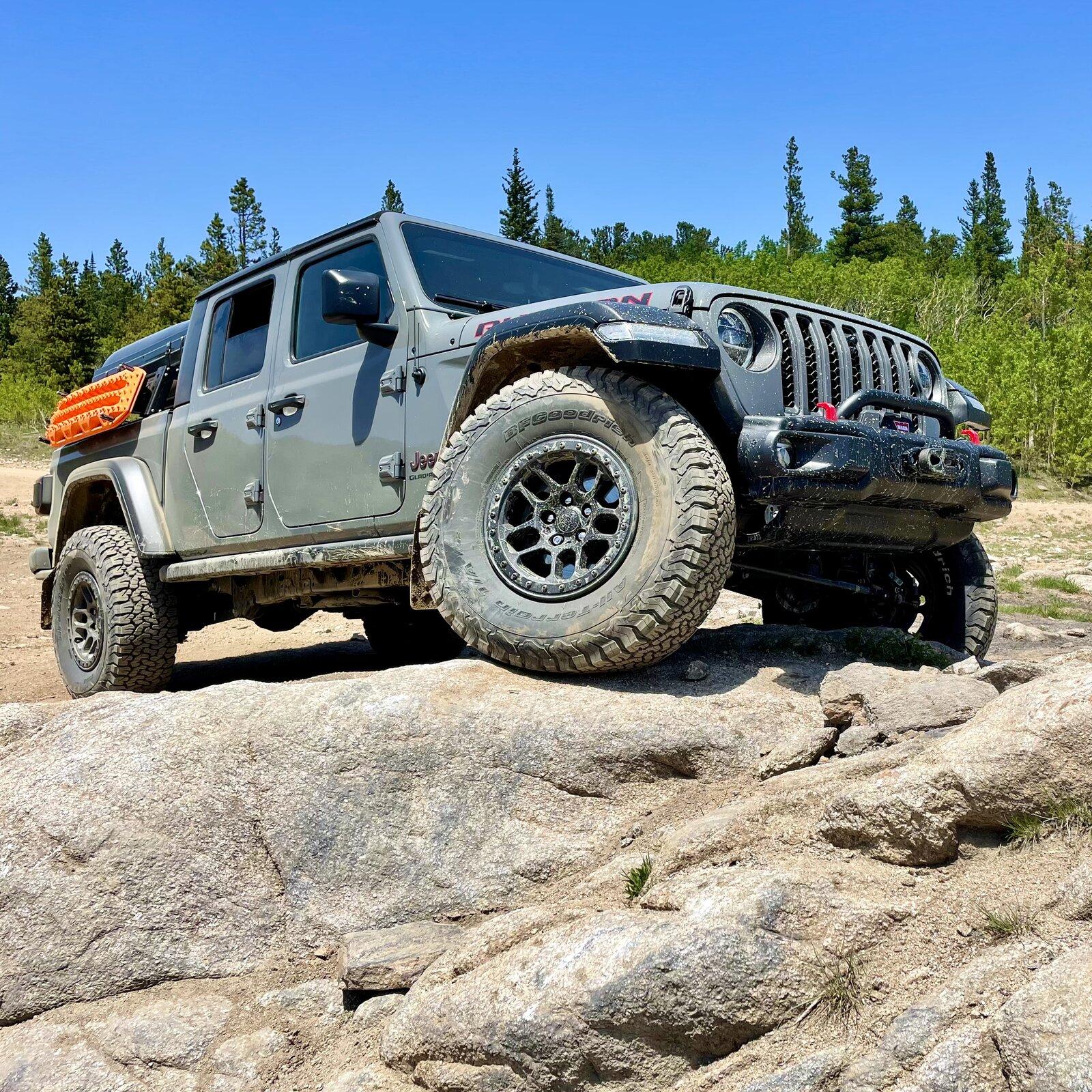 Jeep Gladiator STING GRAY Gladiator JT Club FE5B8B19-EF69-478D-8A3D-DE16129B081F