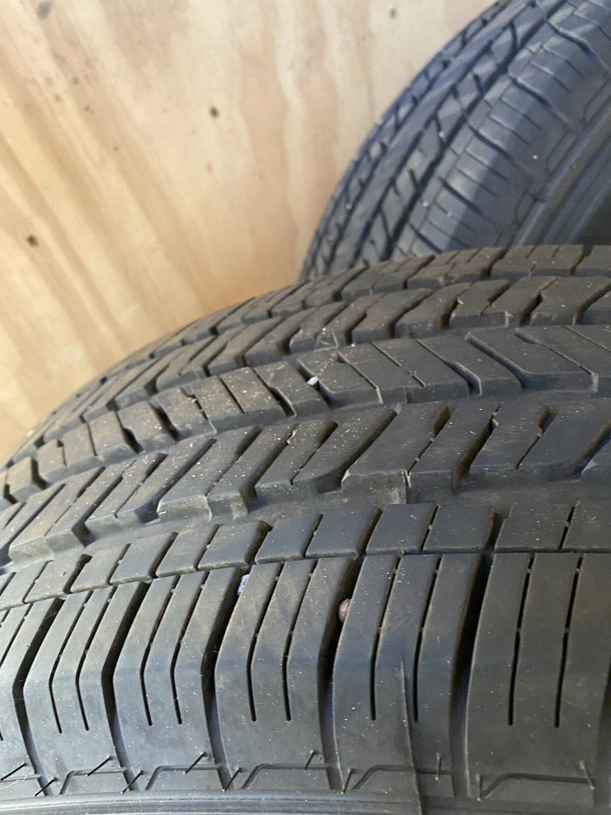 Jeep Gladiator Overland wheels and tires E343748C-15F0-4EC2-9F96-A1734EE4442A