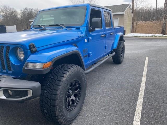 Jeep Gladiator (4) 17x9 Helo wheels w/ 35inch tire & TPMS - 5k Miles 3