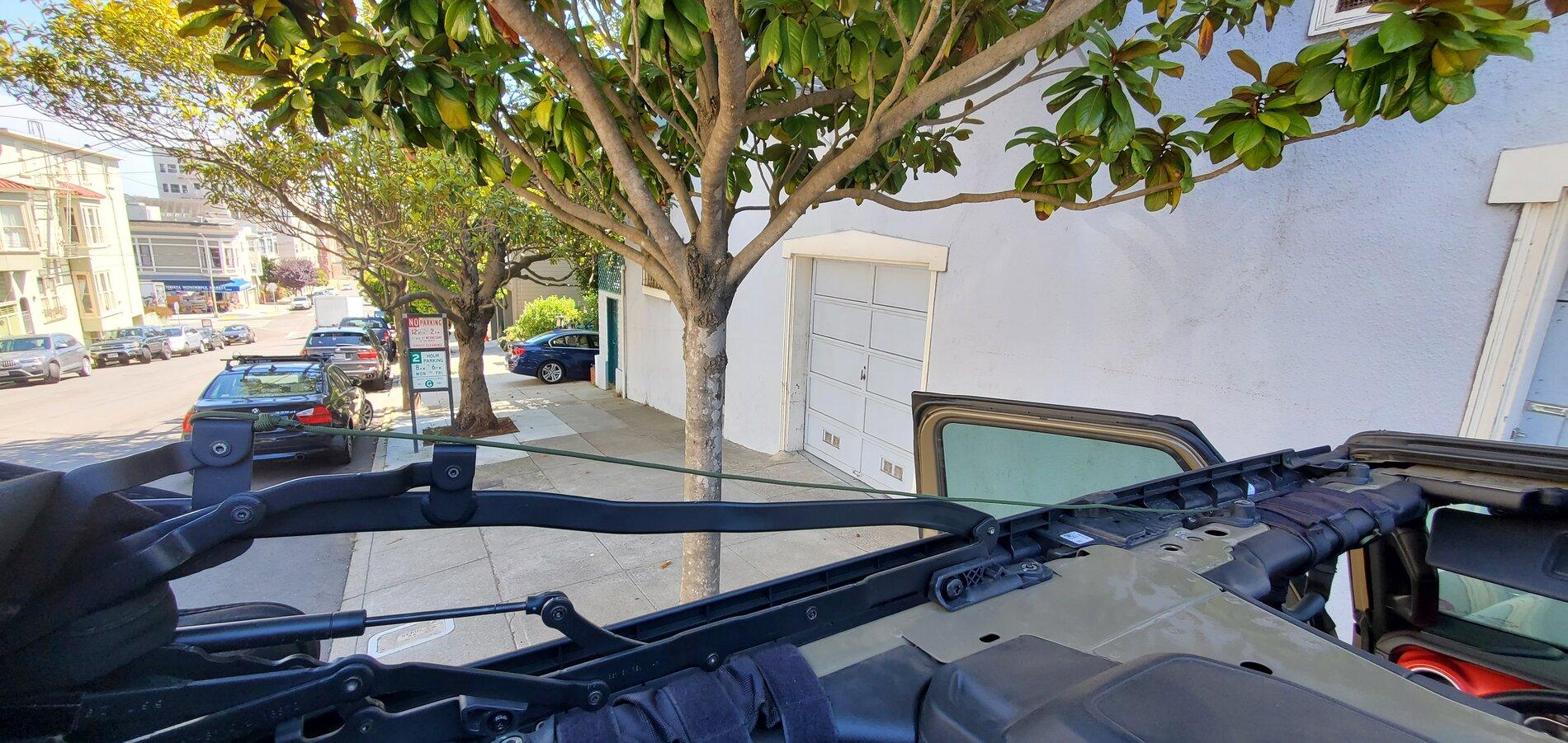 Jeep Gladiator Close your soft top without getting up from your seat. 20210617_153029