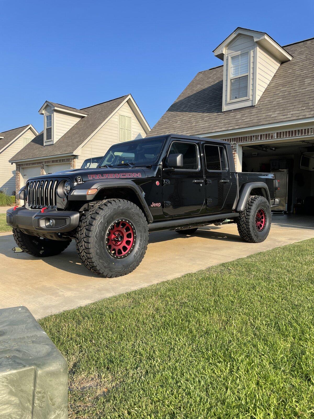Jeep Gladiator 37s no lift A7454571-1797-4BEB-BB0A-1CBA5642602B