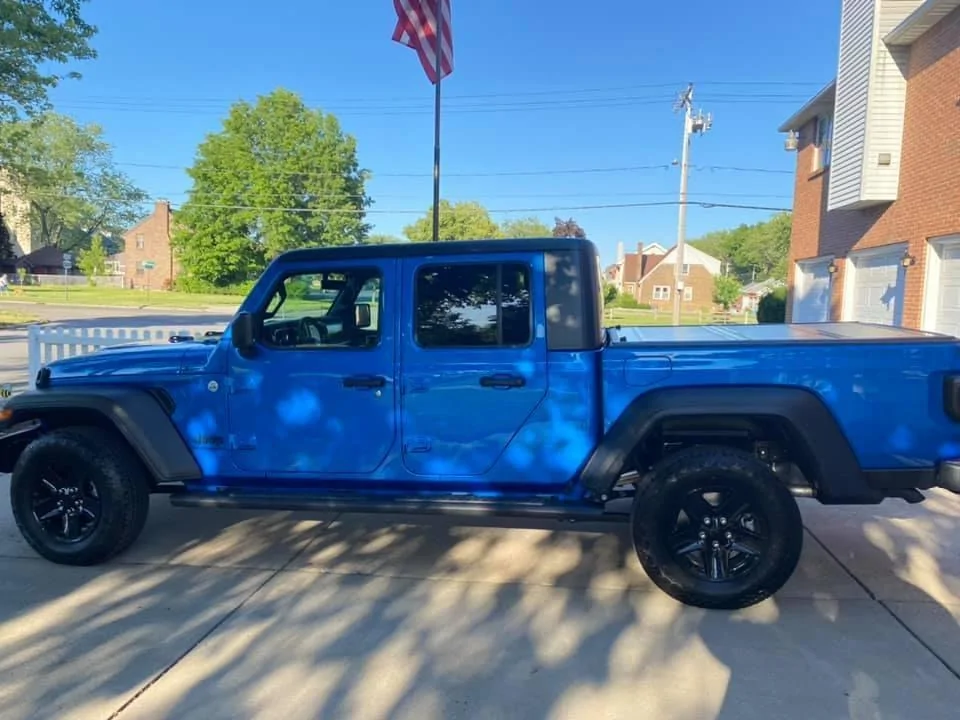 Jeep Gladiator HYDRO BLUE PEARL Gladiator JT Club 9A333859-54C4-436C-96C0-B4C4D6179C9A