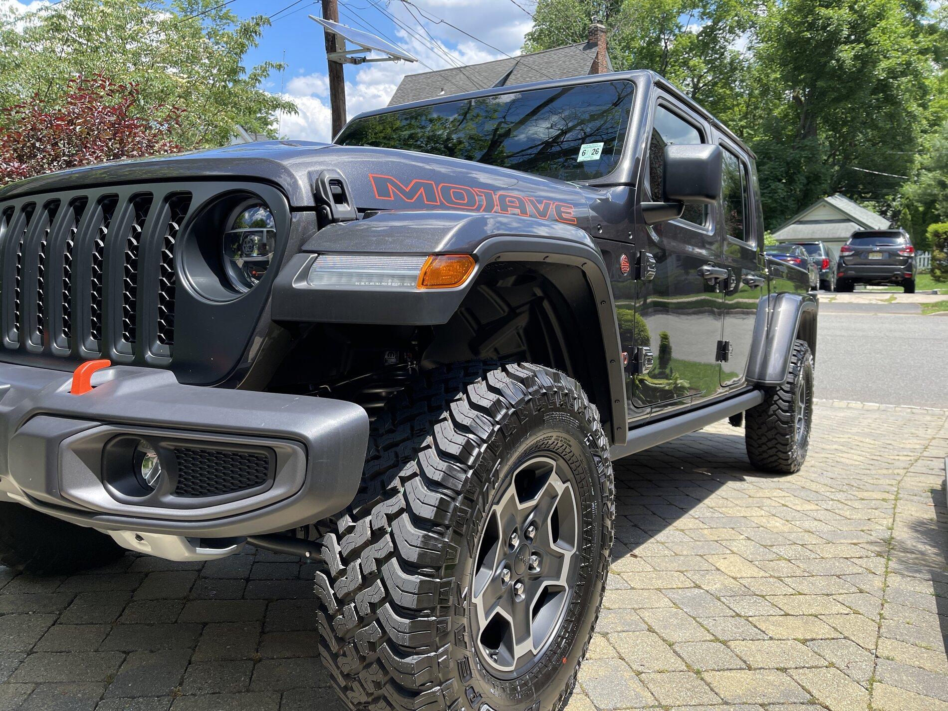 Jeep Gladiator Black Satin Grill 725490B9-C2A2-4721-B72F-CA783BB8A984