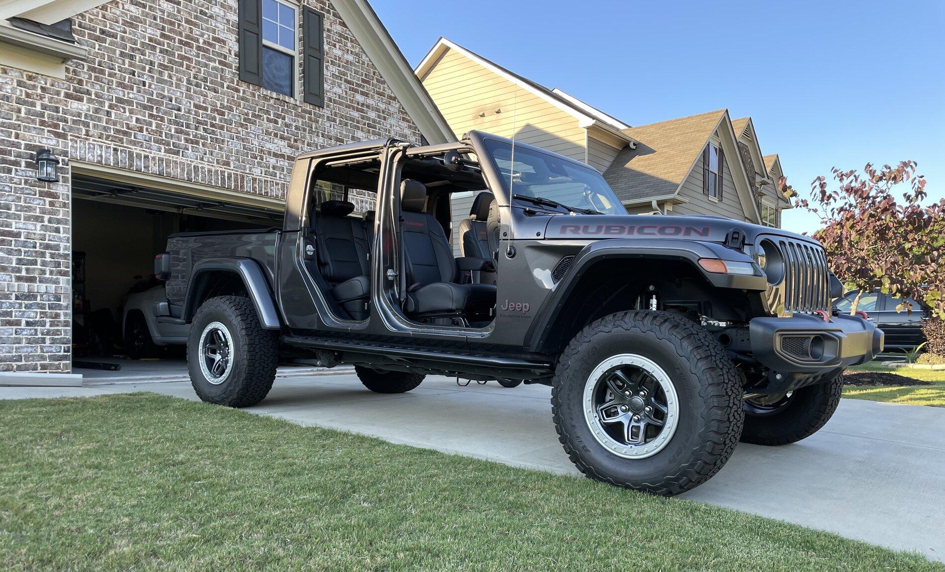 Jeep Gladiator GRANITE CRYSTAL JT Gladiator Club 27DA23DD-21CD-47DD-8D24-3BAB3C7E17C2
