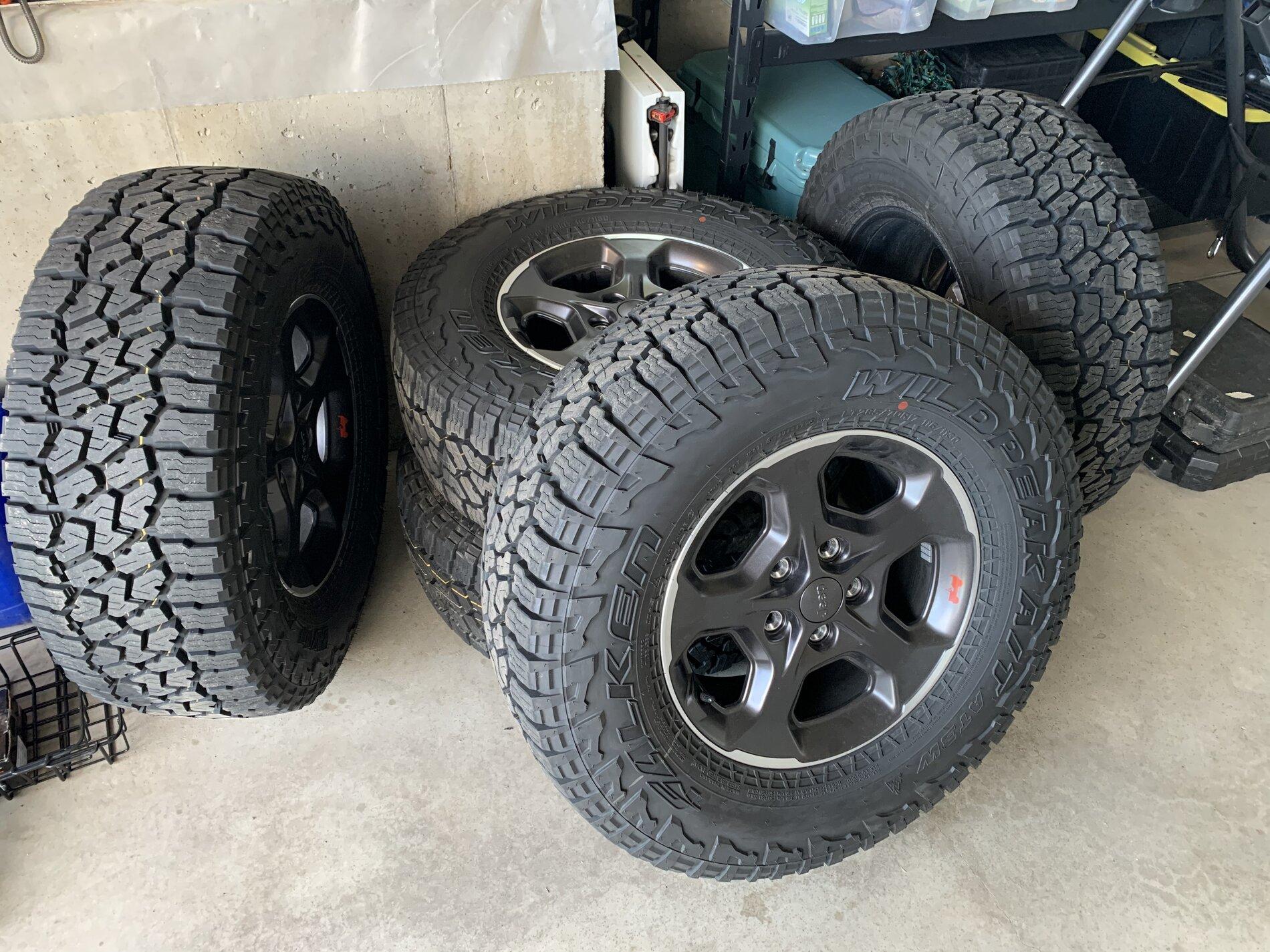 Jeep Gladiator JTRD wheel & tire take offs A217E23D-29D3-48D3-A45B-8FA29E80F5B9