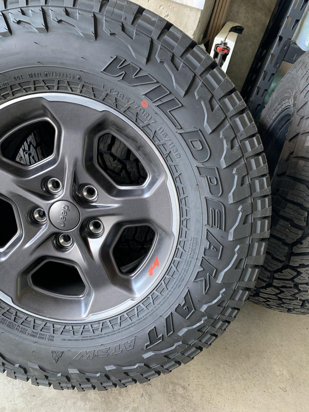 Jeep Gladiator JTRD wheel & tire take offs BEC77C34-B075-4BF6-B267-DE8C531C8BD4