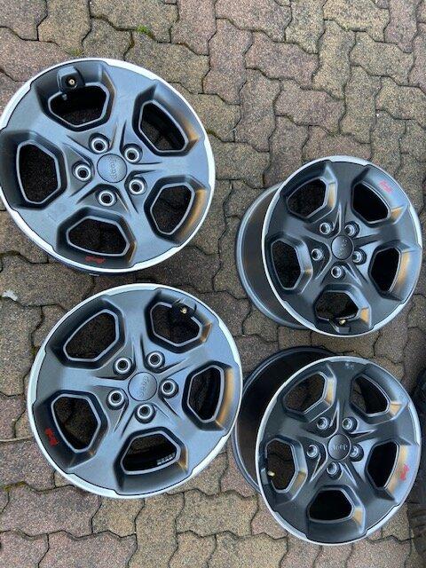 Jeep Gladiator Individual 17" Rubicon Wheels for Spare IMG_5867