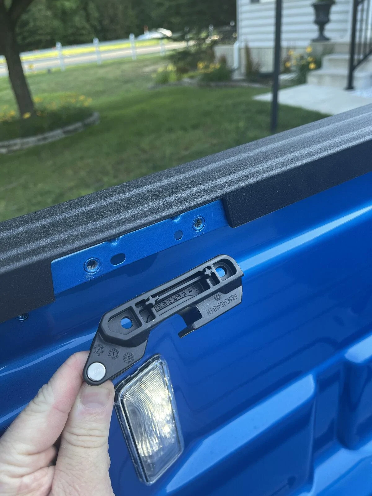 Jeep Gladiator MOPAR Jeep Soft Roll-Up Tonneau Cover Install on 2021 Gladiator Oveland 6BD7335F-9070-47AC-BF07-708182F30C8A