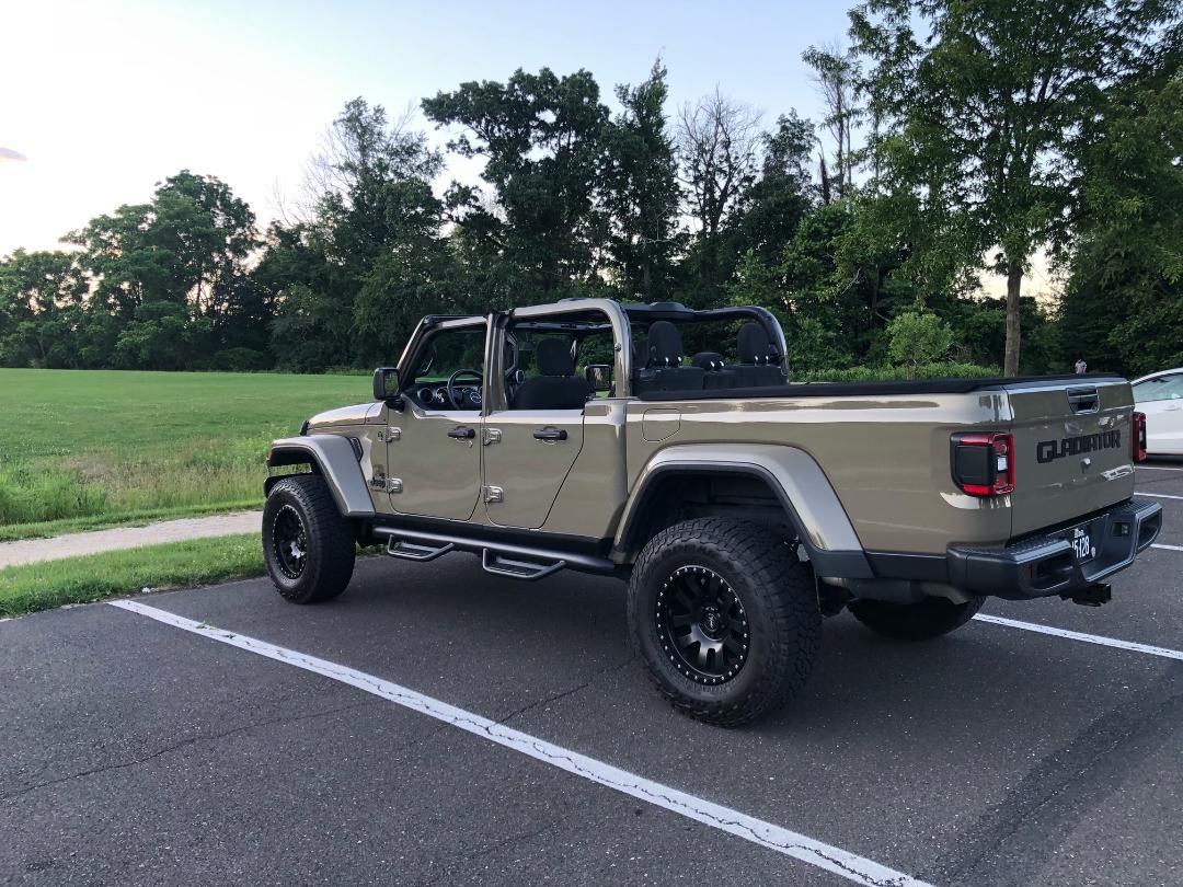 Jeep Gladiator First JT with OEM factory Halfdoors? jeeptopless3