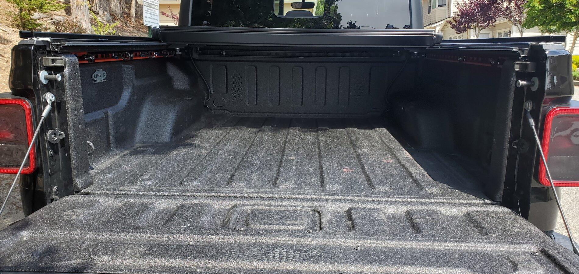Jeep Gladiator DIY outter rail with tonneau cover 20210619_152307