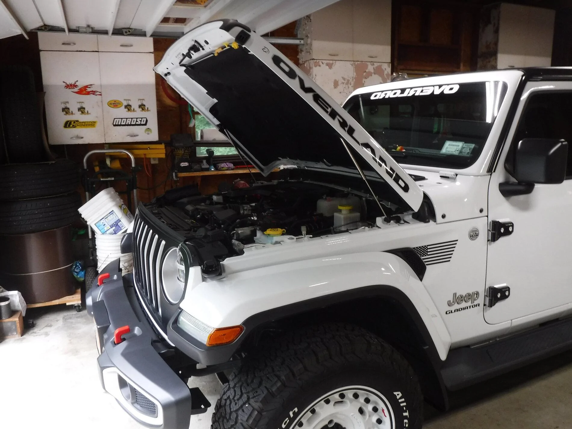 Jeep Gladiator Redline Tuning Hood Strut Kit QuickLIFT Gladiator 2020-2021 DSCF3967