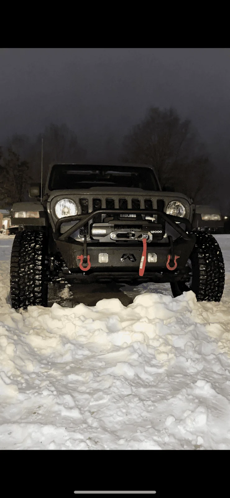 Jeep Gladiator Gladiator Glamour Shots AEB2054F-01CF-4EB9-8FCA-B65CD6E88F5A