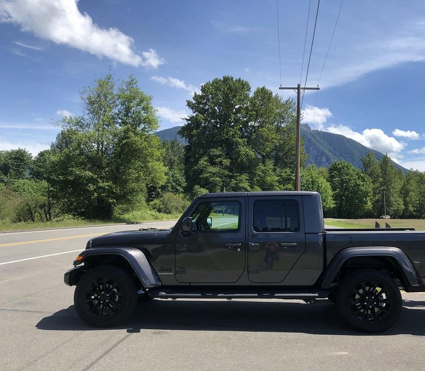 Jeep Gladiator Gladiator Glamour Shots WithDrone_Small