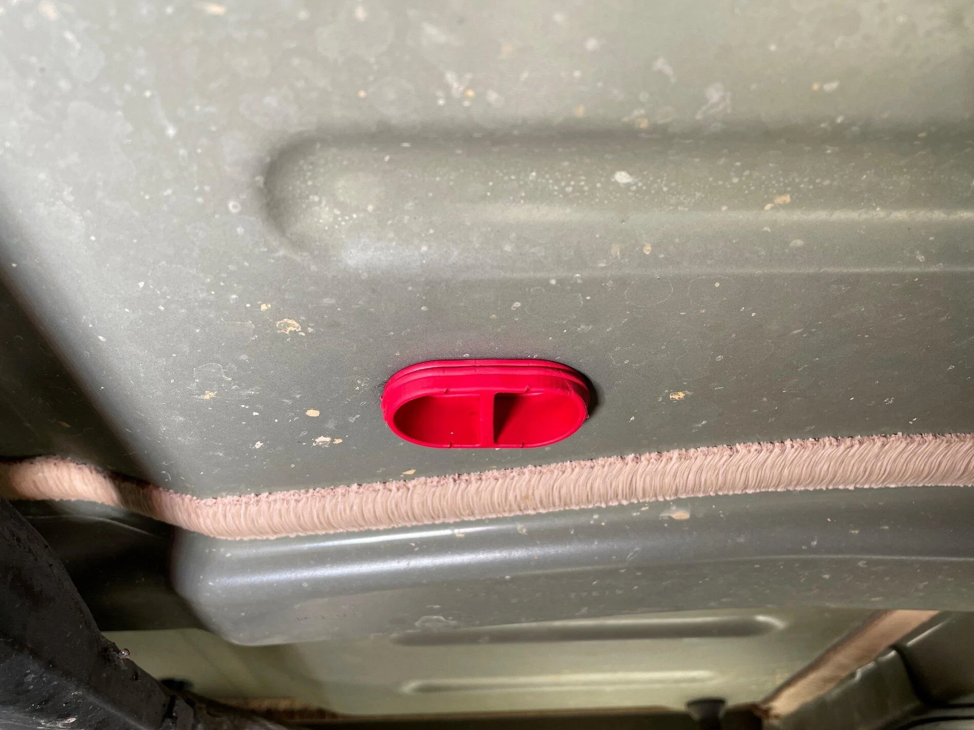 Jeep Gladiator Armorlite floor system thermal insulating performance tested with sensors floor plug
