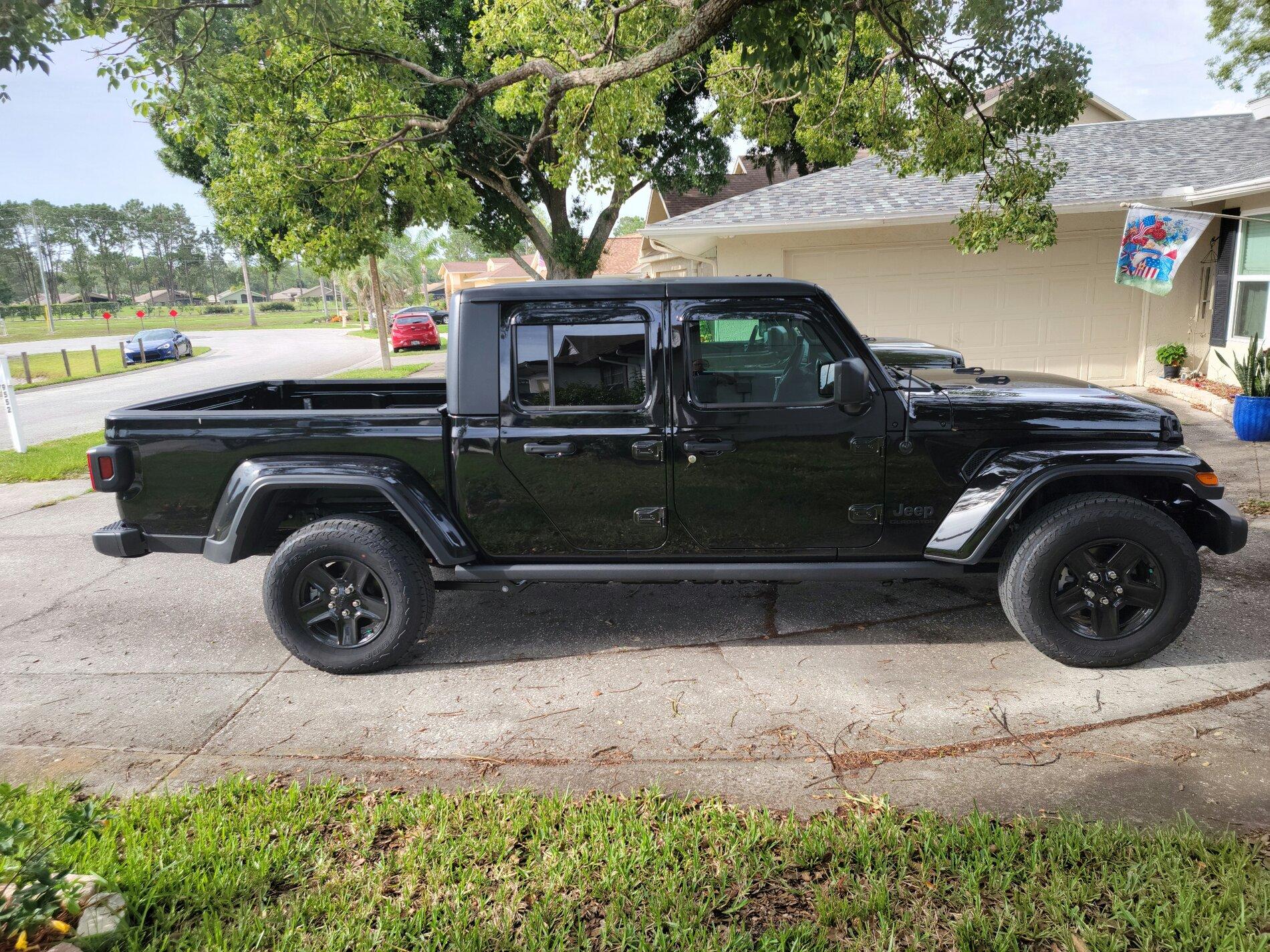 Jeep Gladiator BLACK Gladiator JT Club 20210621_175814