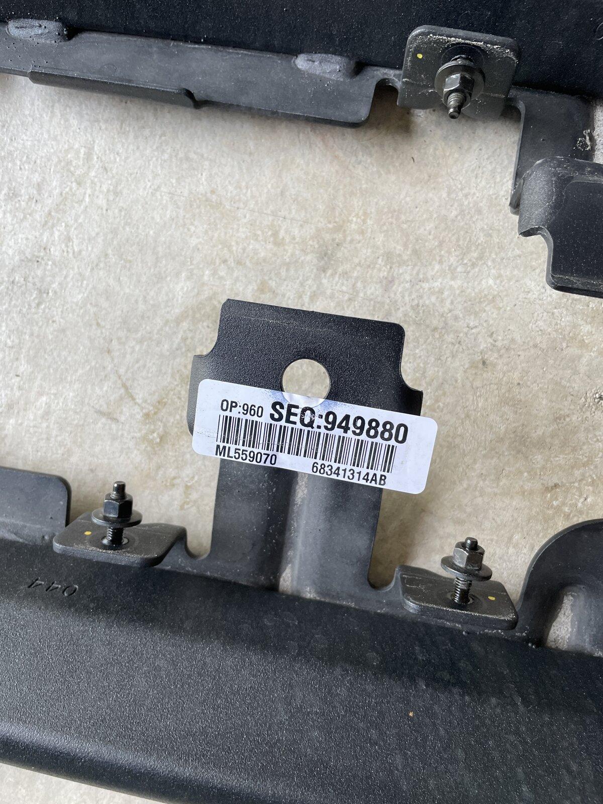 Jeep Gladiator Rubicon/Mojave rails just shy of new 69040D3D-211F-4216-BCBF-5B1A22D48406