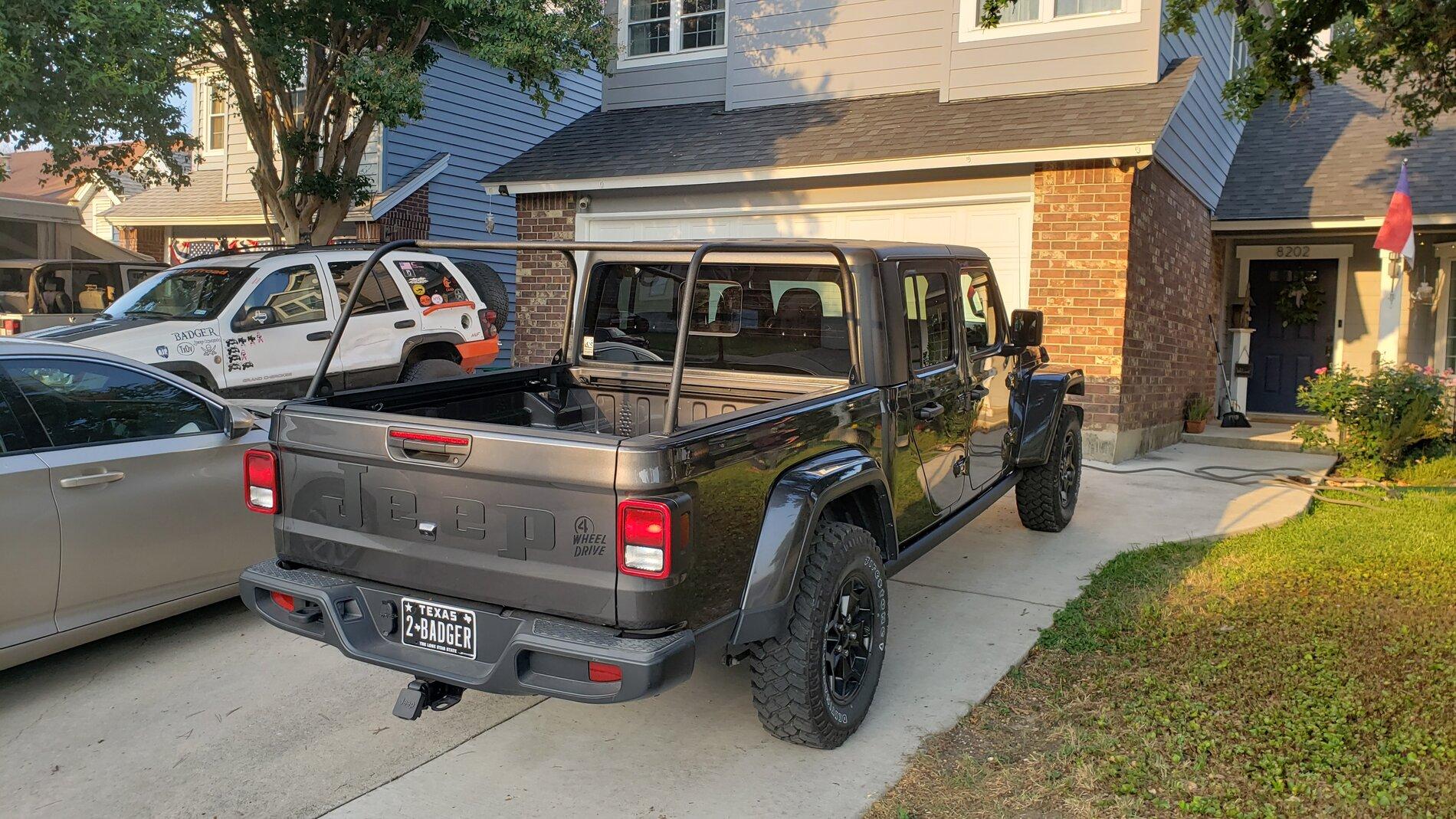 Jeep Gladiator Our own simple design bed rack 20210621_194222
