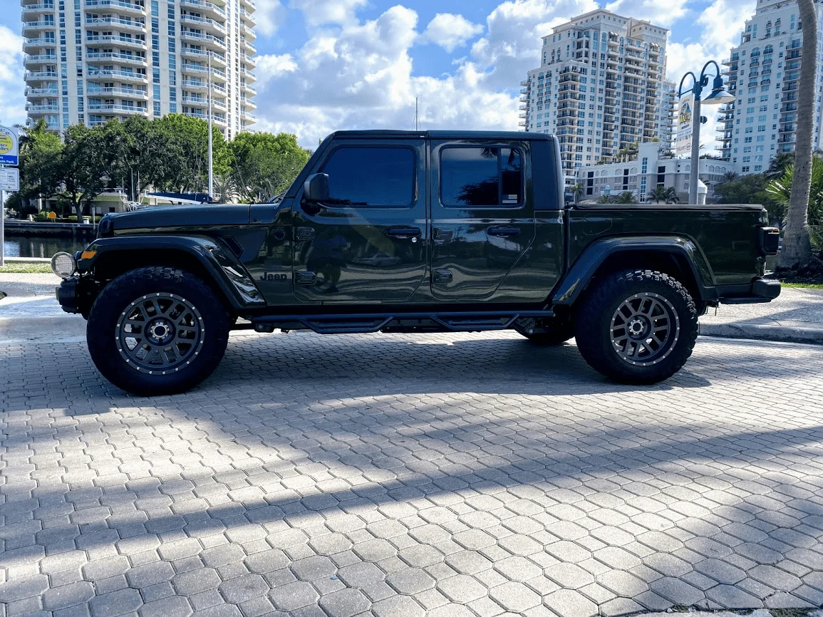 Jeep Gladiator 35's on 20" wheels pic request 1624327789547