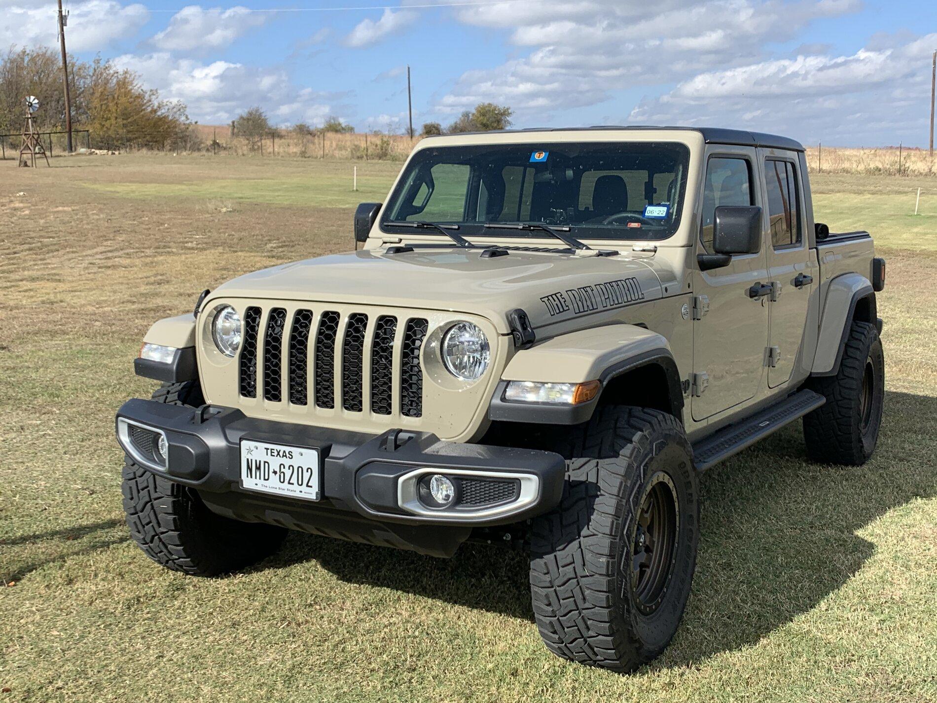 Jeep Gladiator Help with side step selection 51D2615F-0232-44D8-B948-BFA2CE86D8E1