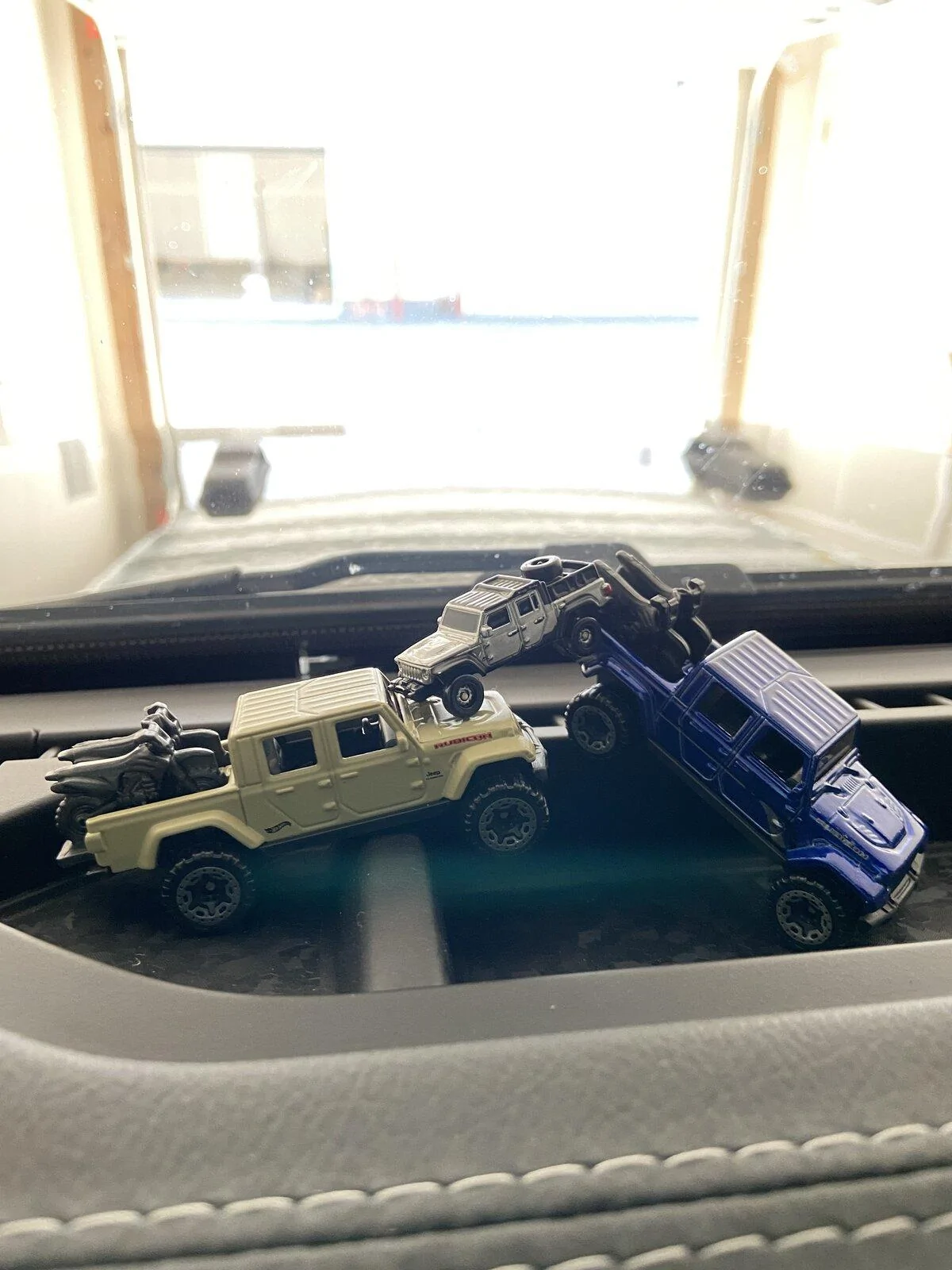 Jeep Gladiator Toy Gladiators, completed my Hot Wheels set. 1B1B1CCB-F03D-4C71-BC32-5B0A04855526