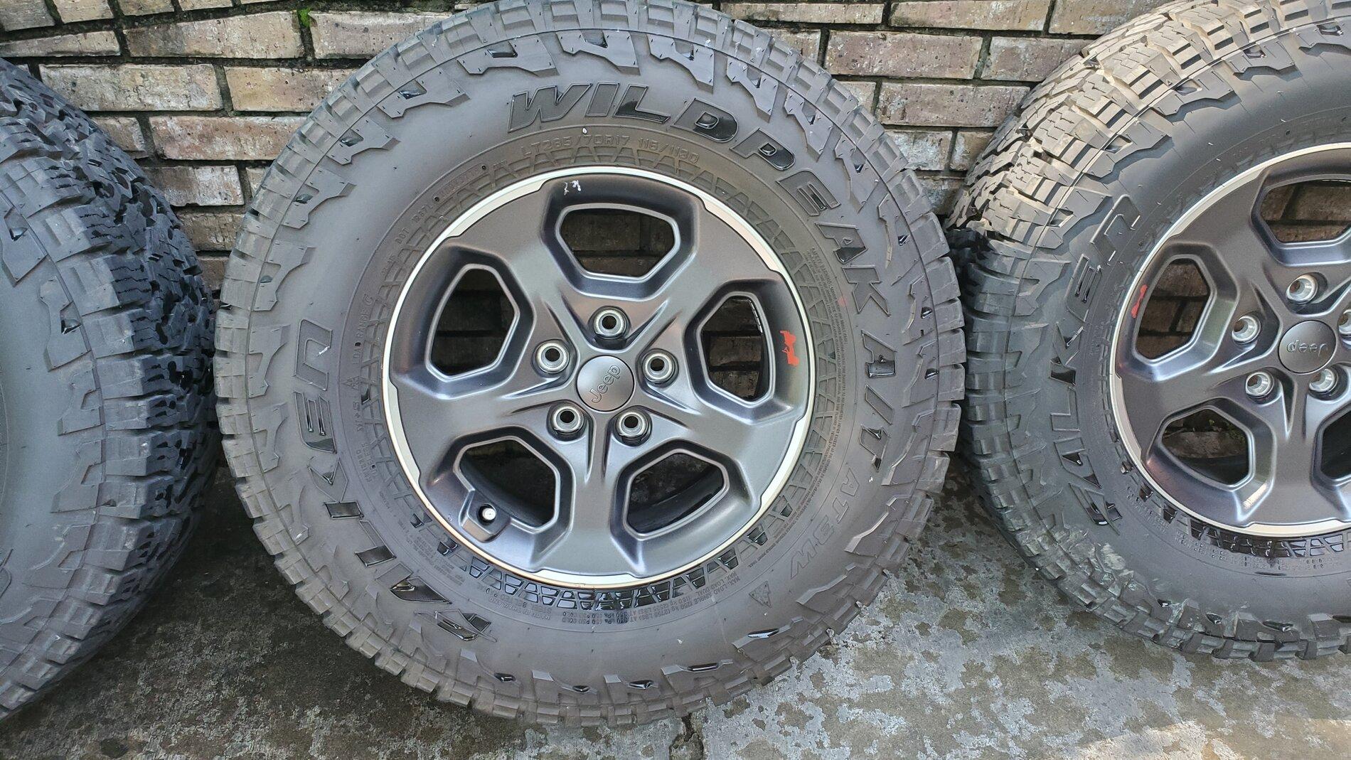 Jeep Gladiator 2020 Rubicon Take Offs, Set of four (4) - 17" Granite Crystal Wheels with Falken AT 33s (LT285/70R17) 20210619_164043