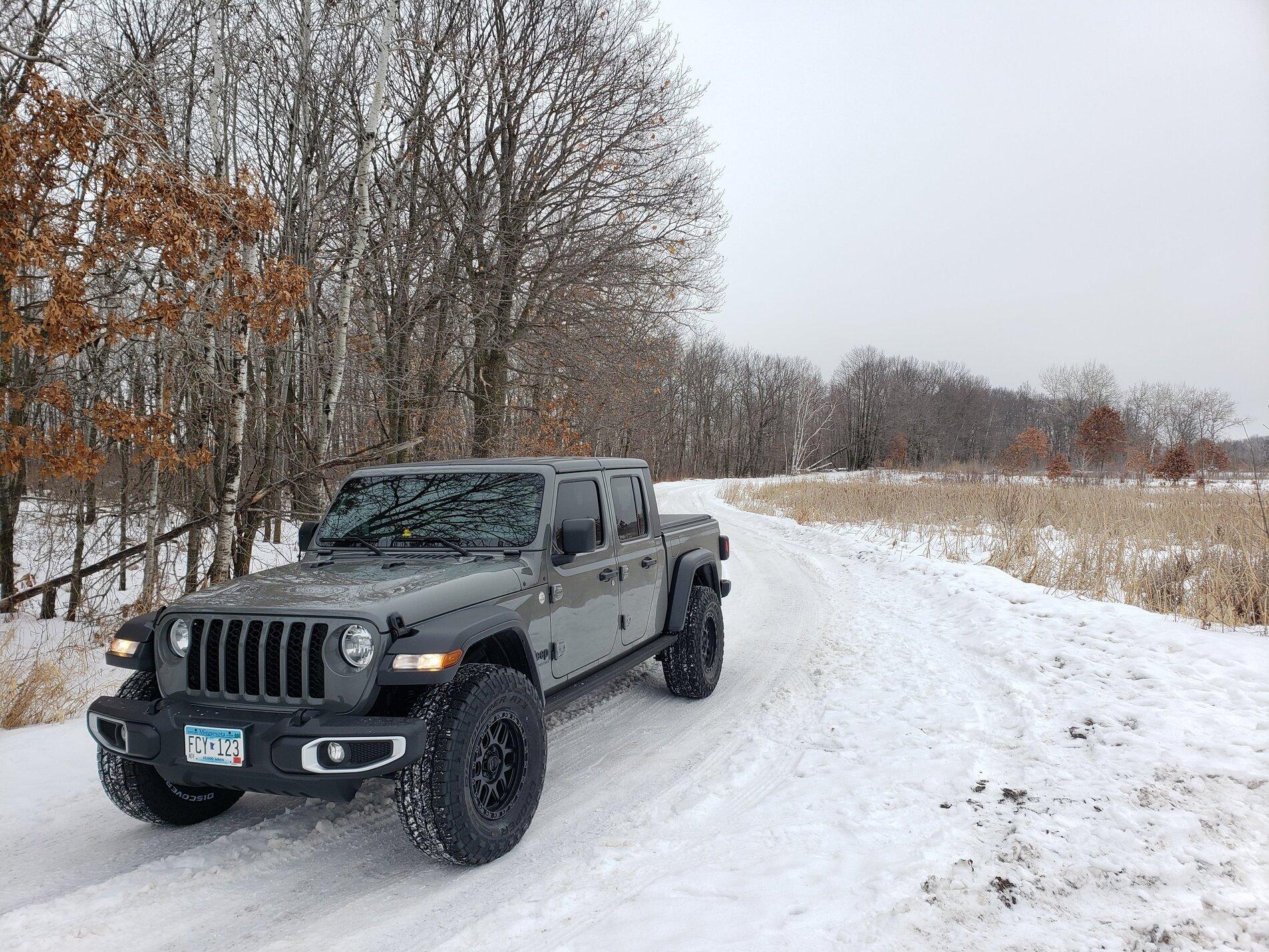 Jeep Gladiator Method 703s with +25 offset. 20210117_141914