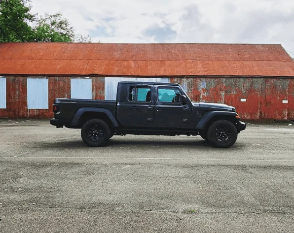 Jeep Gladiator All JT's come with Factory Window Tint? noname6
