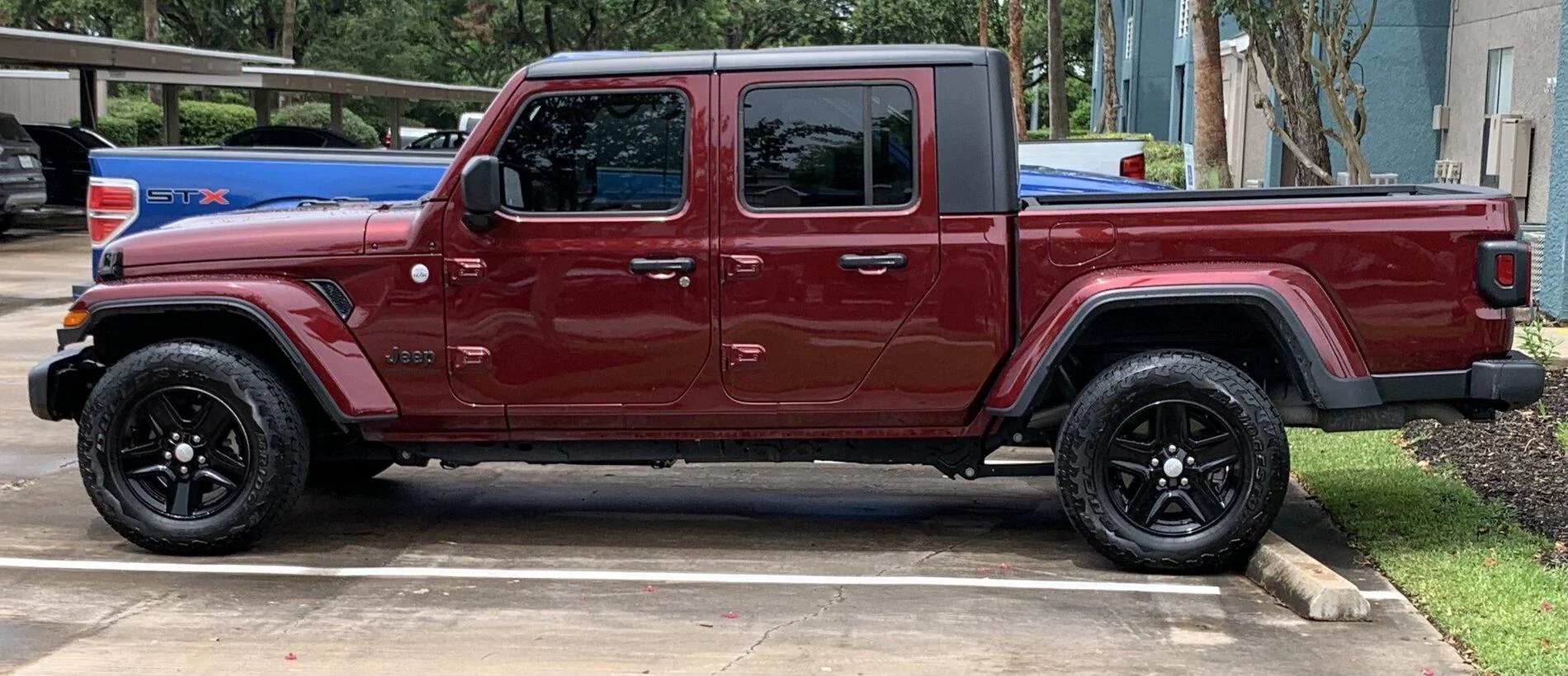 Jeep Gladiator All JT's come with Factory Window Tint? C849255F-D124-4CDC-A1D6-5175DDDC6574