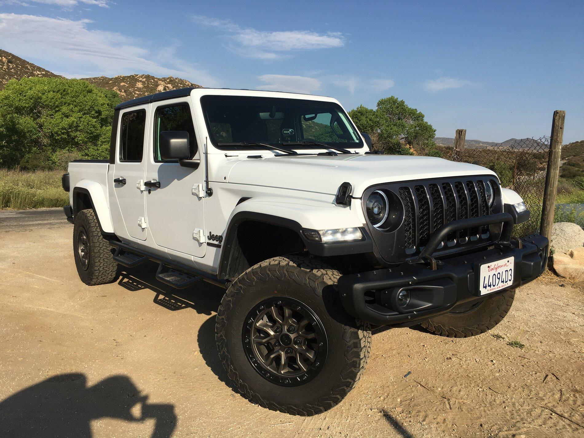 Jeep Gladiator Lighting Questions IMG_5274.JPG