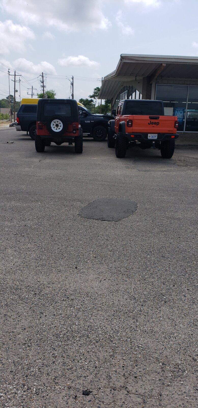 Jeep Gladiator Jeeps Parking Next To Jeeps 20210624_111115