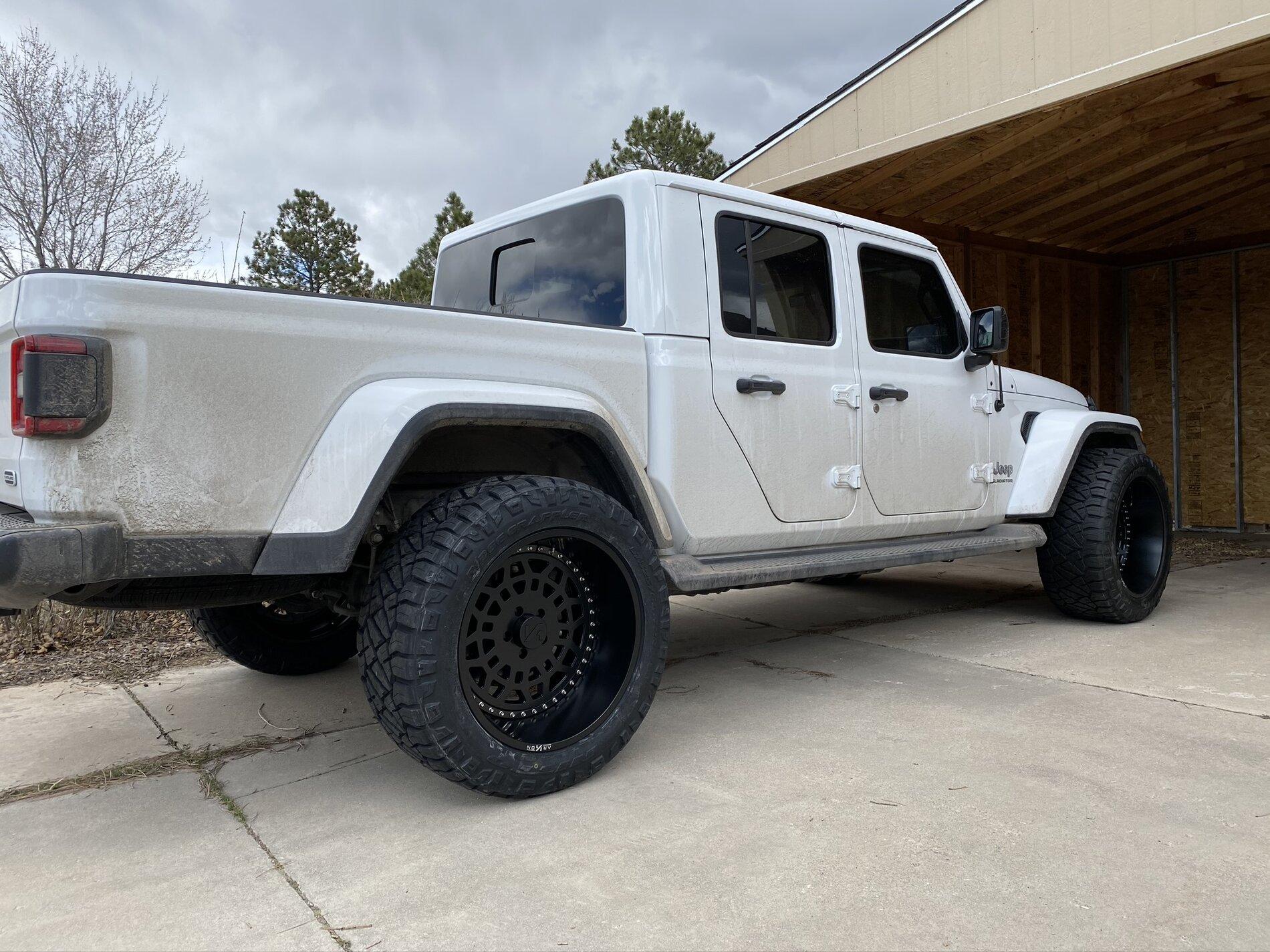 Jeep Gladiator Arkon Triumph 22x12 with tires D550ABCE-2B83-407A-8A86-02CA915CD9E1