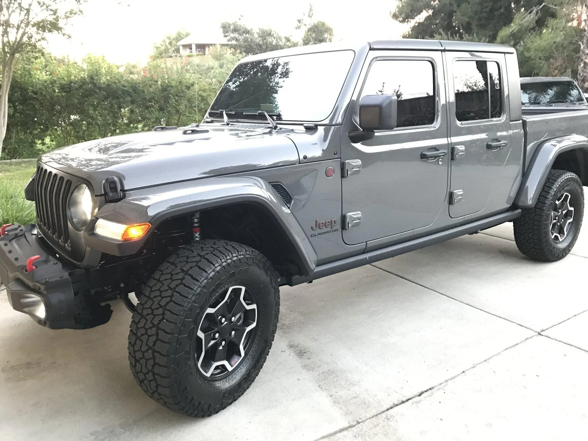 Jeep Gladiator A2JTRDII+BASE Camp 388D5D8F-B96B-4AA0-8D54-EA20532A4977