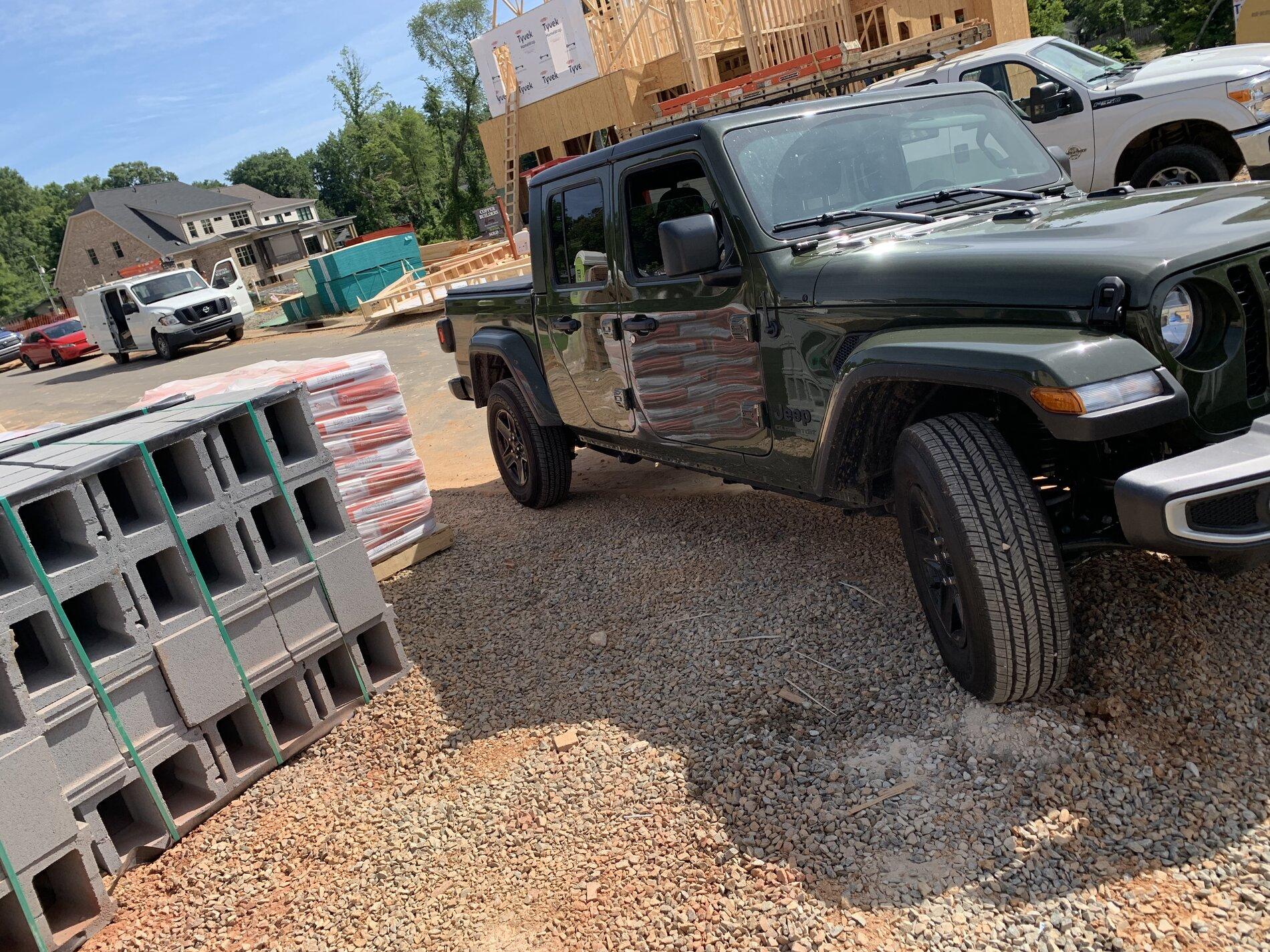 Jeep Gladiator JT’s at work 4BA099B6-7467-4388-A075-48B13DFC5915
