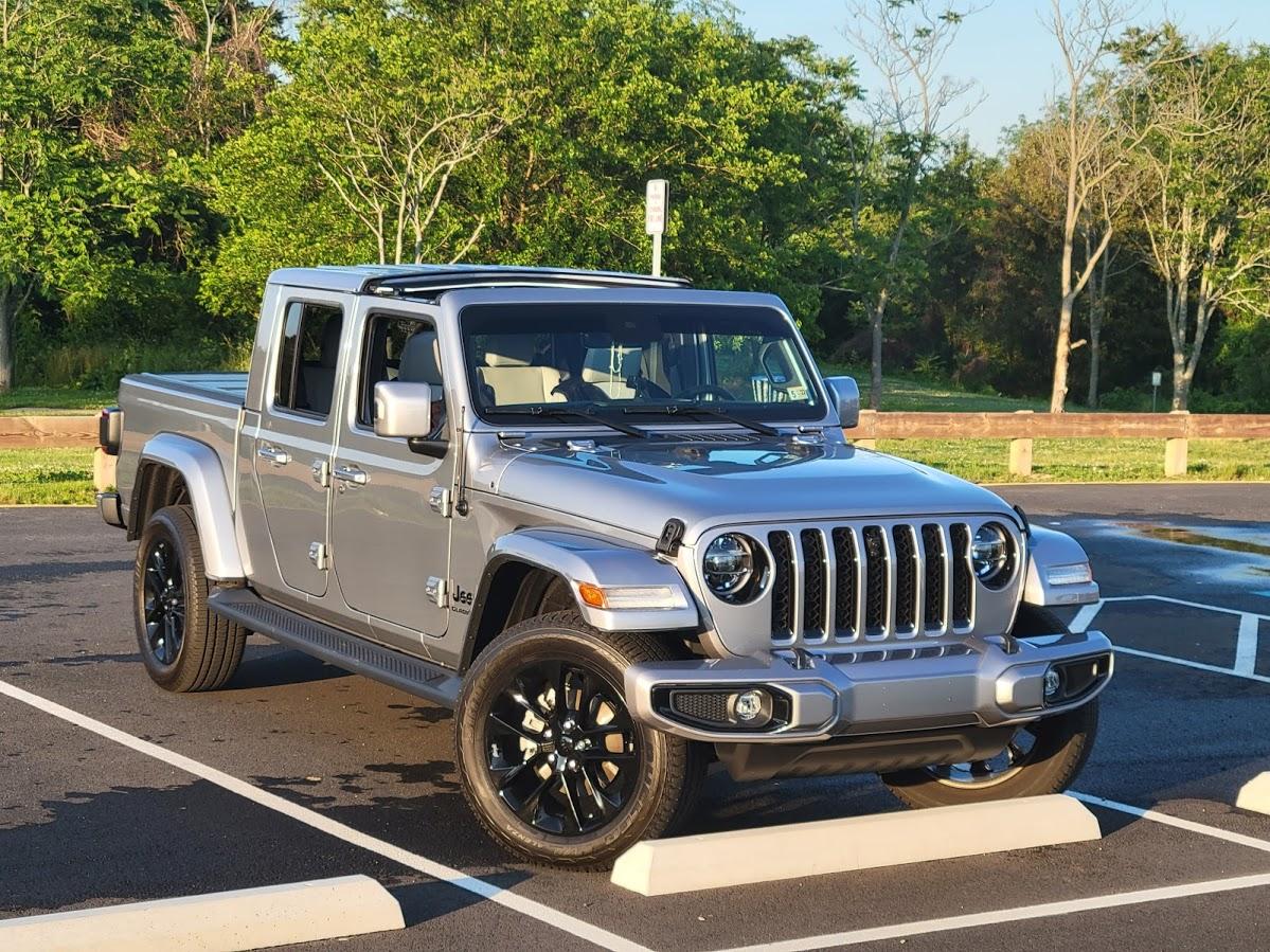Jeep Gladiator JT’s at work Parked JTHA