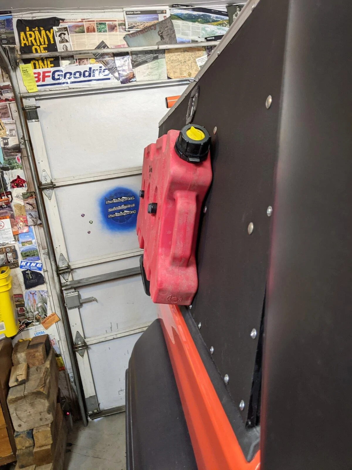 Jeep Gladiator Operation  "Cheap topper": Warning... this is in process... PXL_20210626_183217996
