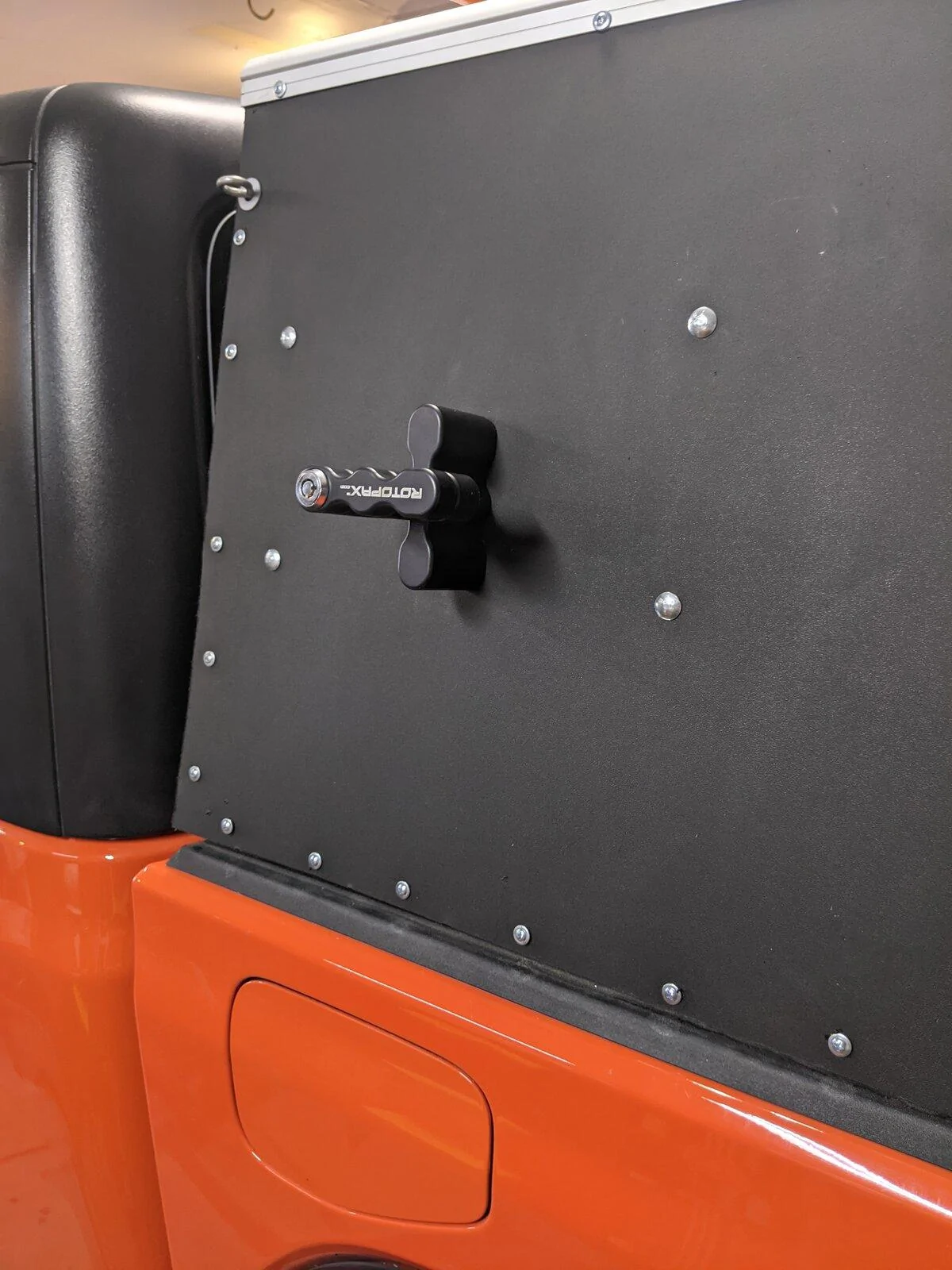 Jeep Gladiator Operation  "Cheap topper": Warning... this is in process... PXL_20210626_183315546