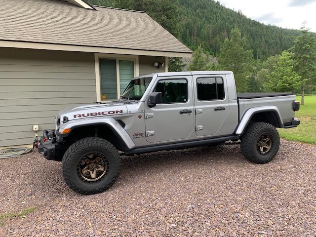 Jeep Gladiator 1.5 level or mopar lift with 35’s? IMG_1010