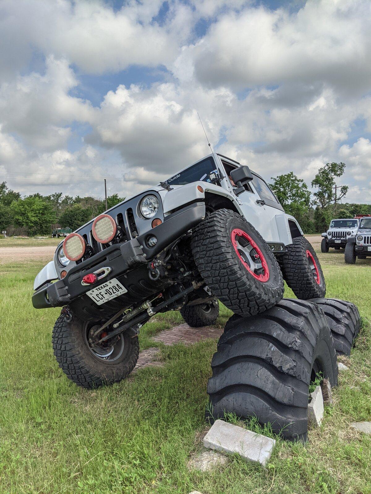 Jeep Gladiator Towing 6500lbs with the Overland PXL_20210515_154357915.MP