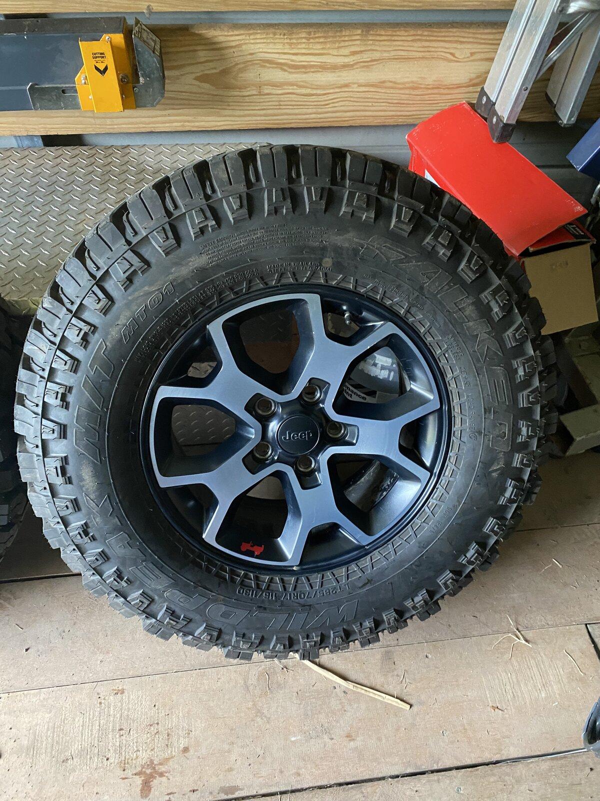Jeep Gladiator 5 Rubicon Rims on Falken Wildpeak MT 1657118D-31C2-48F5-8A6F-8B3806AAF3F5