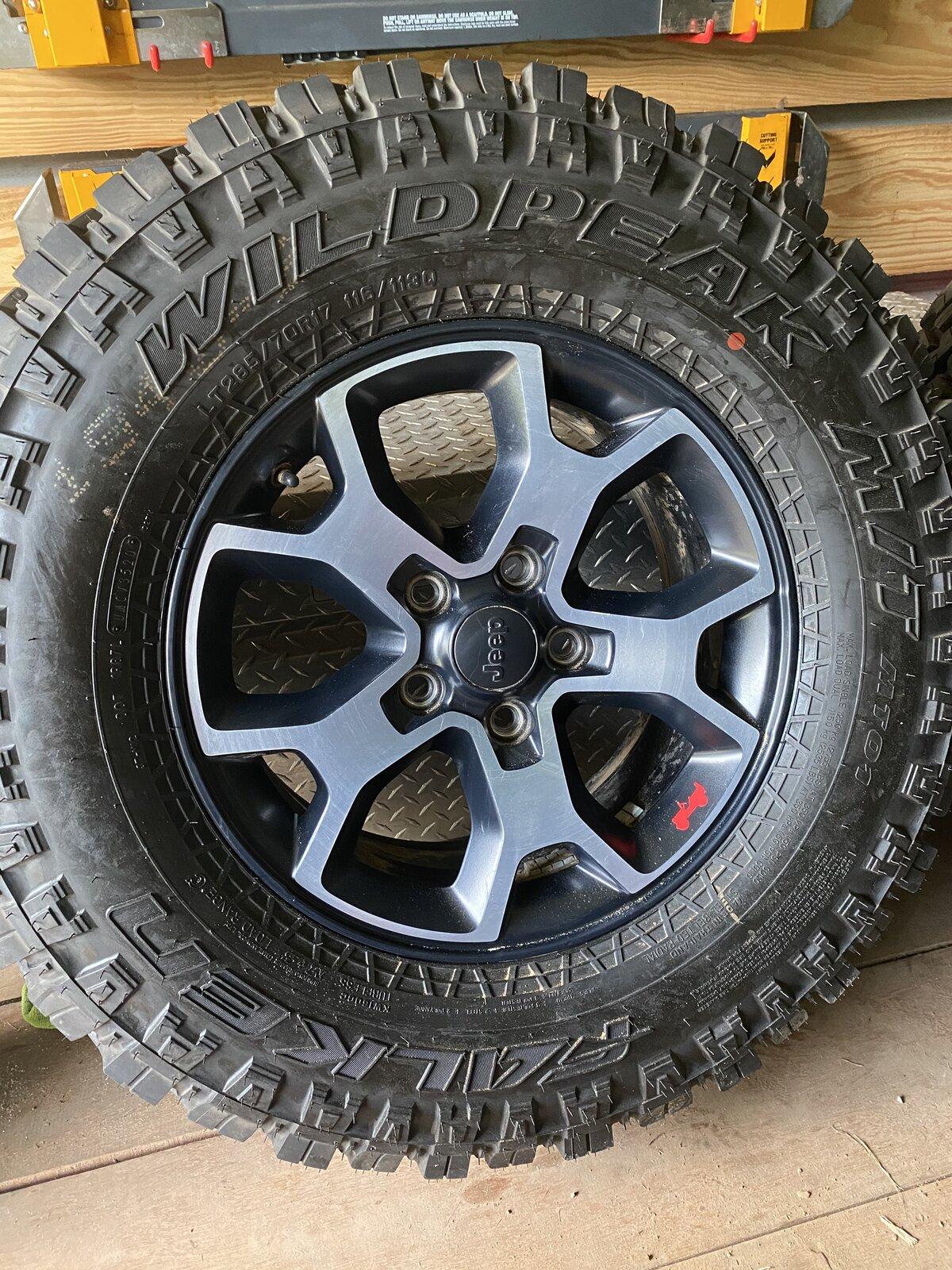 Jeep Gladiator 5 Rubicon Rims on Falken Wildpeak MT 33022A22-0C55-4800-8C38-CDCAFB74058F