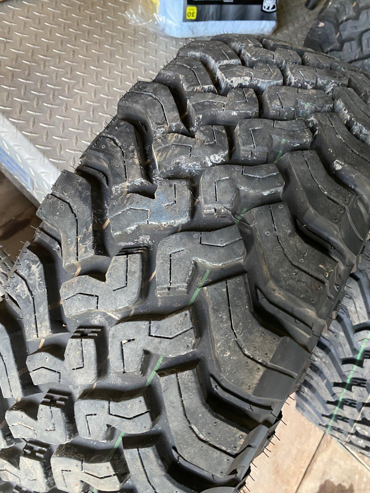 Jeep Gladiator 5 Rubicon Rims on Falken Wildpeak MT AE381466-8021-4C28-8AD1-AF03FE45E373
