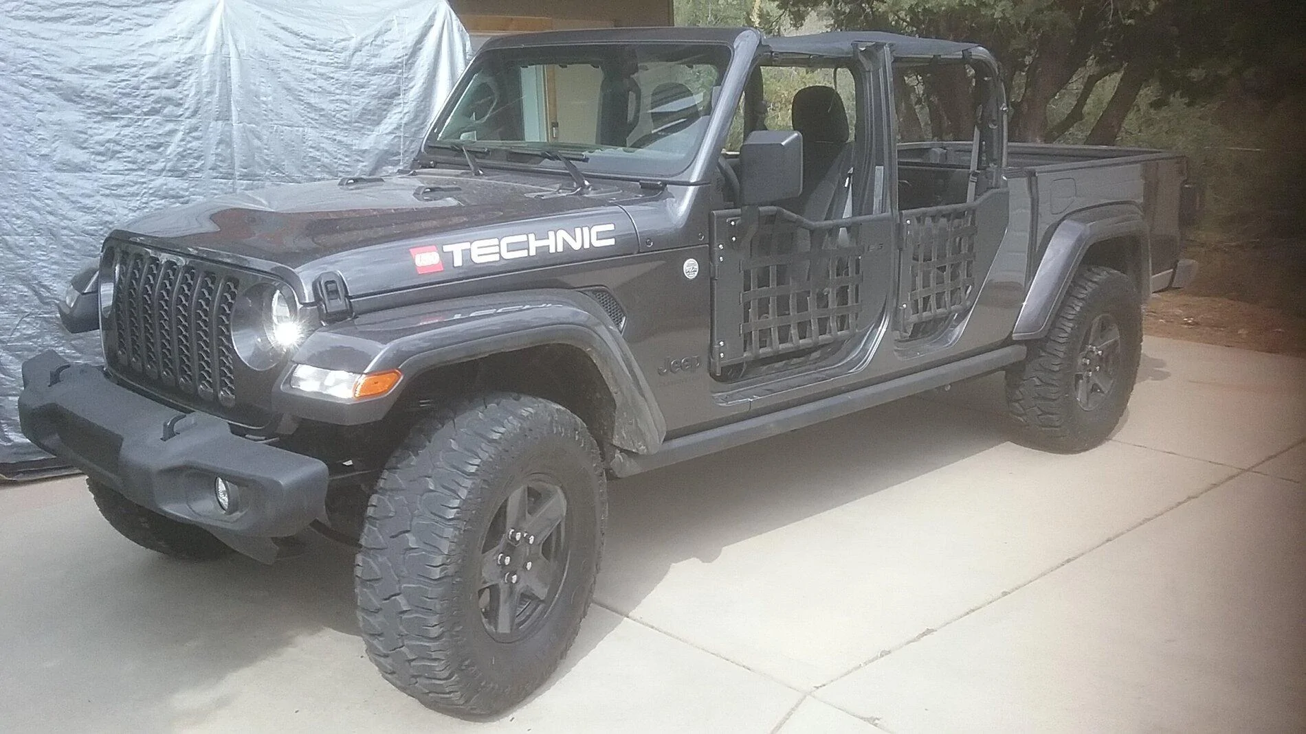 Jeep Gladiator Bigger Tires on Stock Wheels 20210623_160347